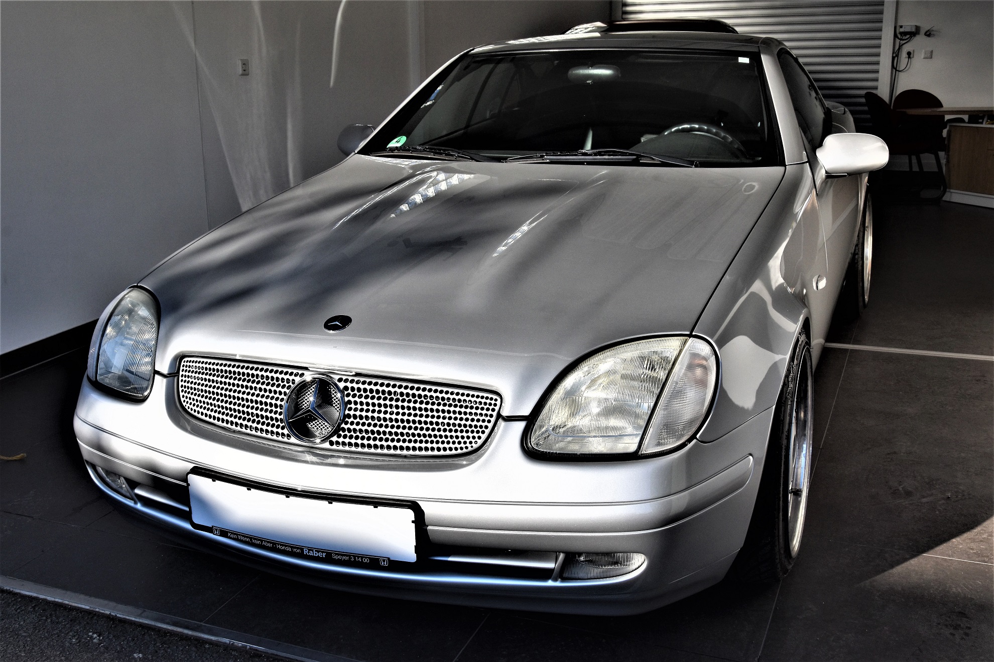 Mercedes-Benz SLK 230